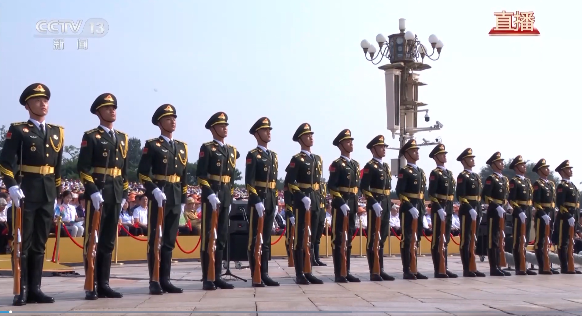 乐玩官方网页版-乐玩（中国）公司组织员工集体观看纪念抗战胜利80周年阅兵仪式